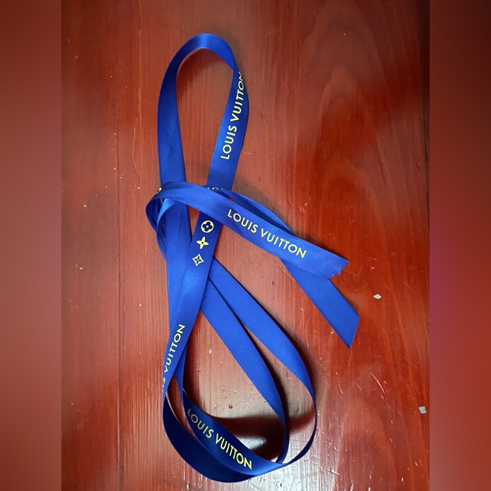Louis Vuitton ribbon